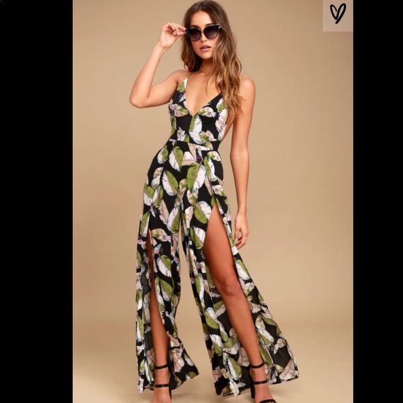 Lulus Pants - NWOT San Tropez Jumpsuit